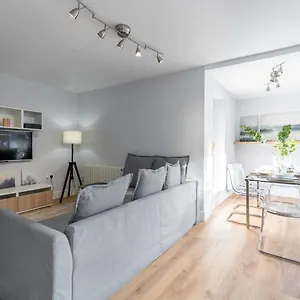Liptons Court - Irish Group Appartement